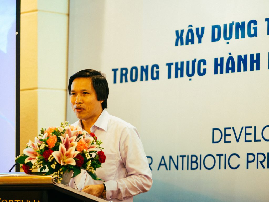 Dr Cao Hung Thai, Vice Director of Medical Services Administration, opens the workshop